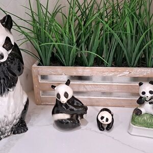 Charming Panda Figurine Set - Black and White